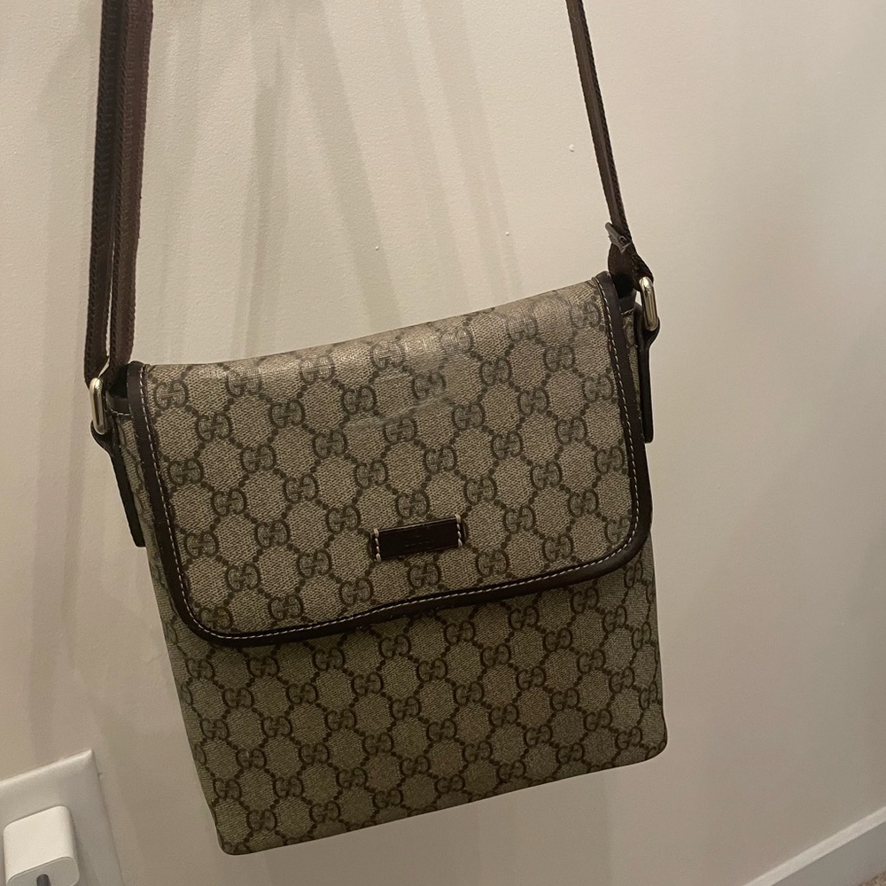 Gucci cross body